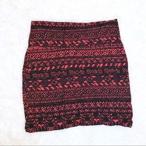 ❤️🖤 Body-con Tribal high waisted skirt